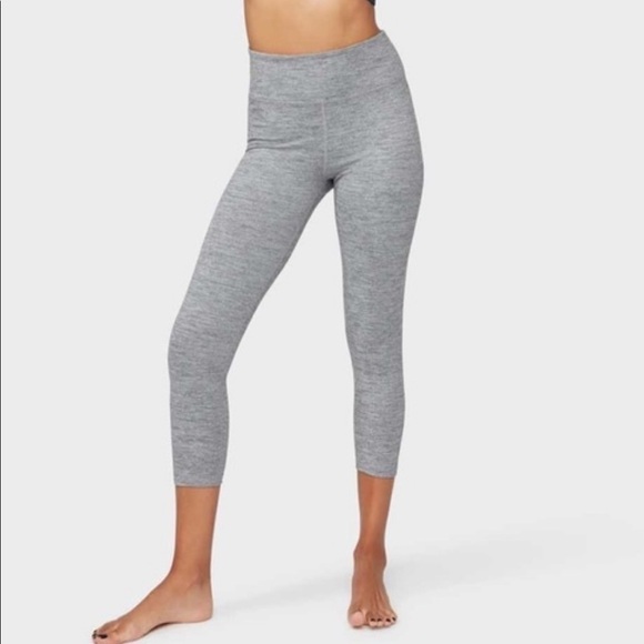 manduka Essential Yoga Capri Heather Gray Sz M - Picture 1 of 9